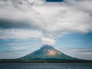 mountain under white cloudy sky
